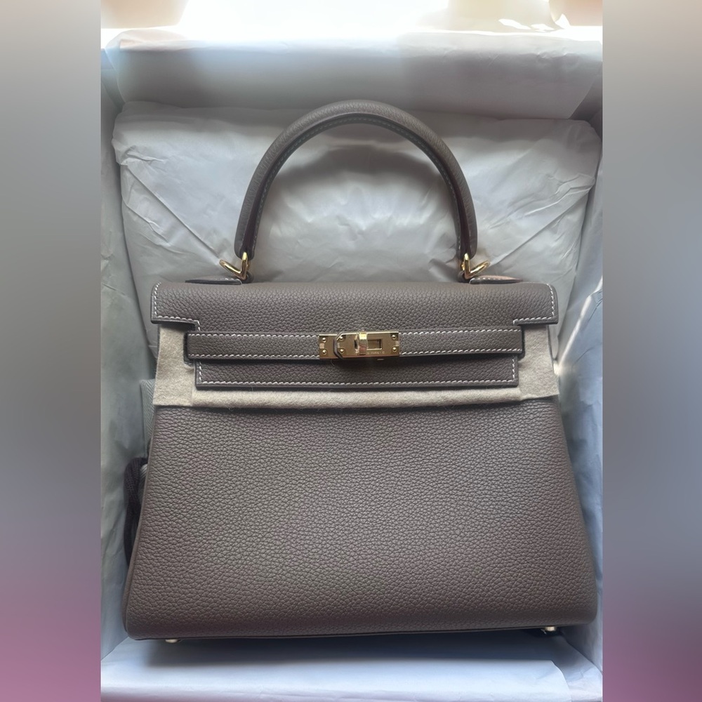 Sold 🎉BNIB Authentic Hermès Kelly 25 Togo Etoupe Gold Hardware Handbag Full Set